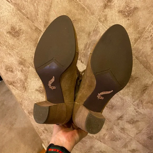 UGG Australia Analise Lace Up Booties - Picture 4 of 6